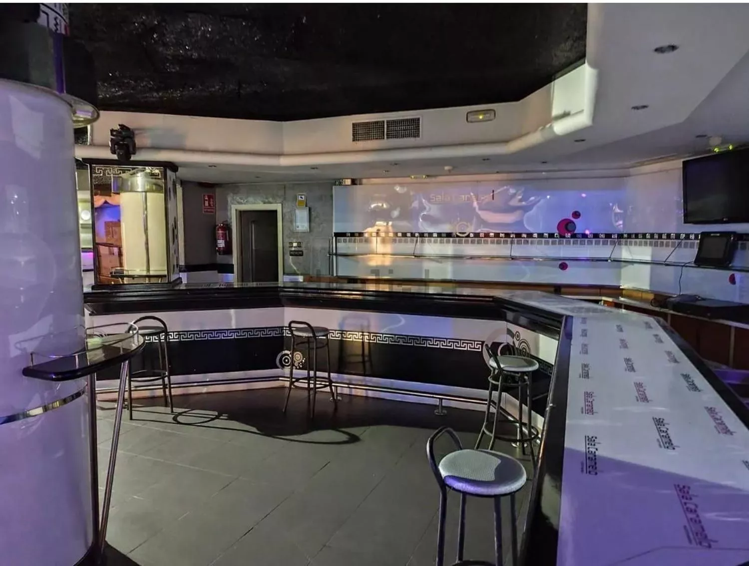 Discotheek van 500 m² ter overname in Puerto Marina, Benalmádena – foto 2