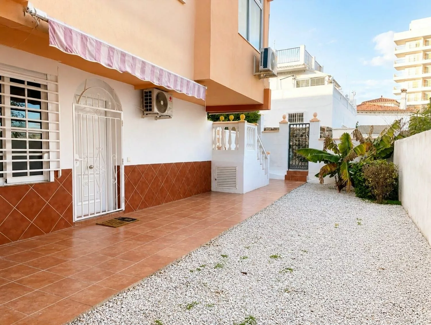 Studio met aparte slaapkamer te koop in Montemar Bajo, Torremolinos in Montemar, Torremolinos